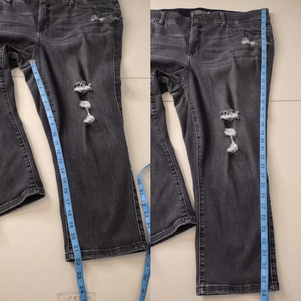 Torrid Black Distressed High-Rise Bombshell Skinny Ankle Cropped Jeans Sz 20 - Picture 11 of 12